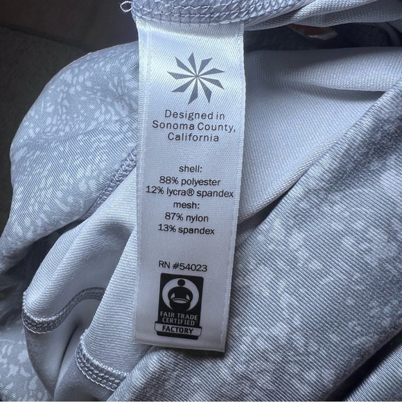 Athleta Women’s Gray Floral High Rise Primrose Chaturanga Leggings Size Medium - Picture 8 of 9